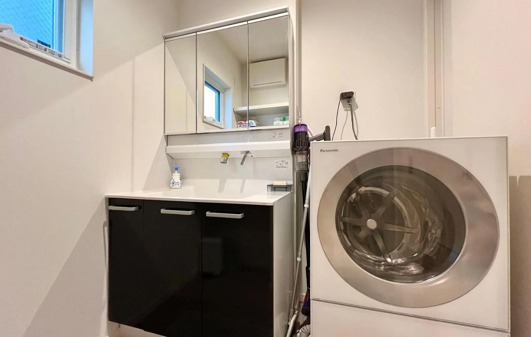 Fang-Chihaya House Apartment Tokyo